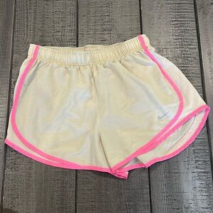 Nike Shorts Beige Dri Fit